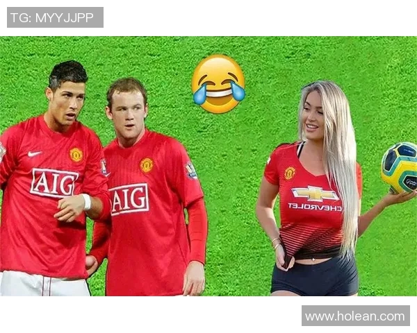 足球明星进球瞬间女友甜蜜反应引发网友热议与羡慕